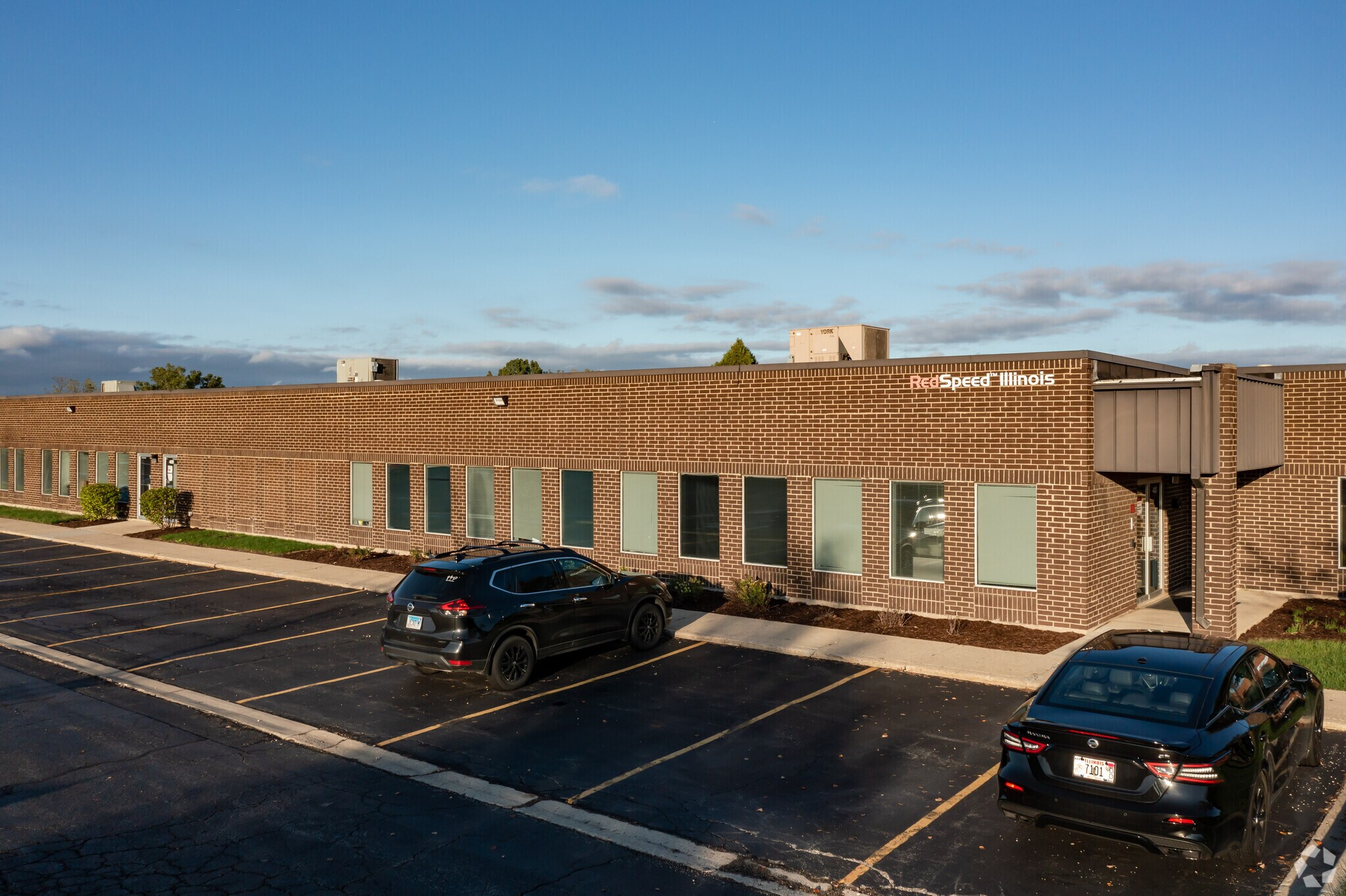 400-420 Eisenhower Ln N, Lombard, IL for Sale