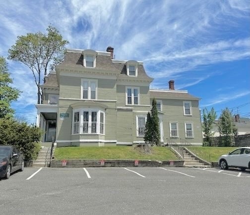 8 Jackson Ct, Lawrence, MA for Rent