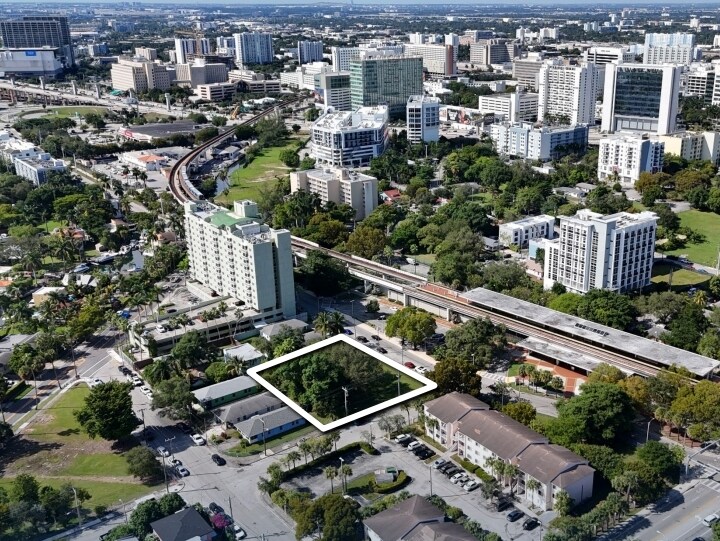 752-766 NW 11th St, Miami, FL for Sale