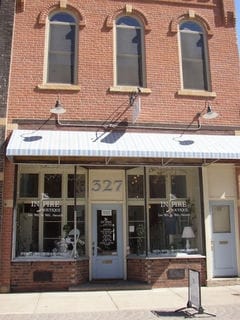Mankato, MN Storefront Retail/Residential - 327 N Riverfront Dr Mankato, MN Storefront Retail/Residential - 327 N Riverfront Dr