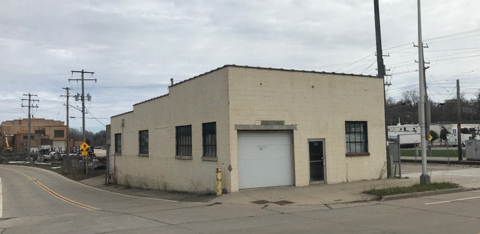 712 S Olde Oneida St, Appleton, WI for Sale