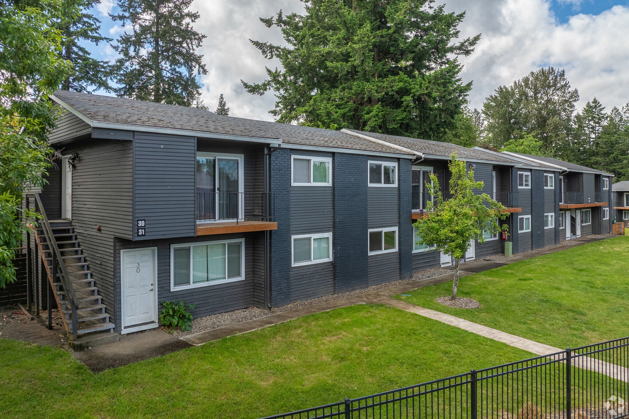 11255 SW Greenburg Rd, Tigard, OR for Sale