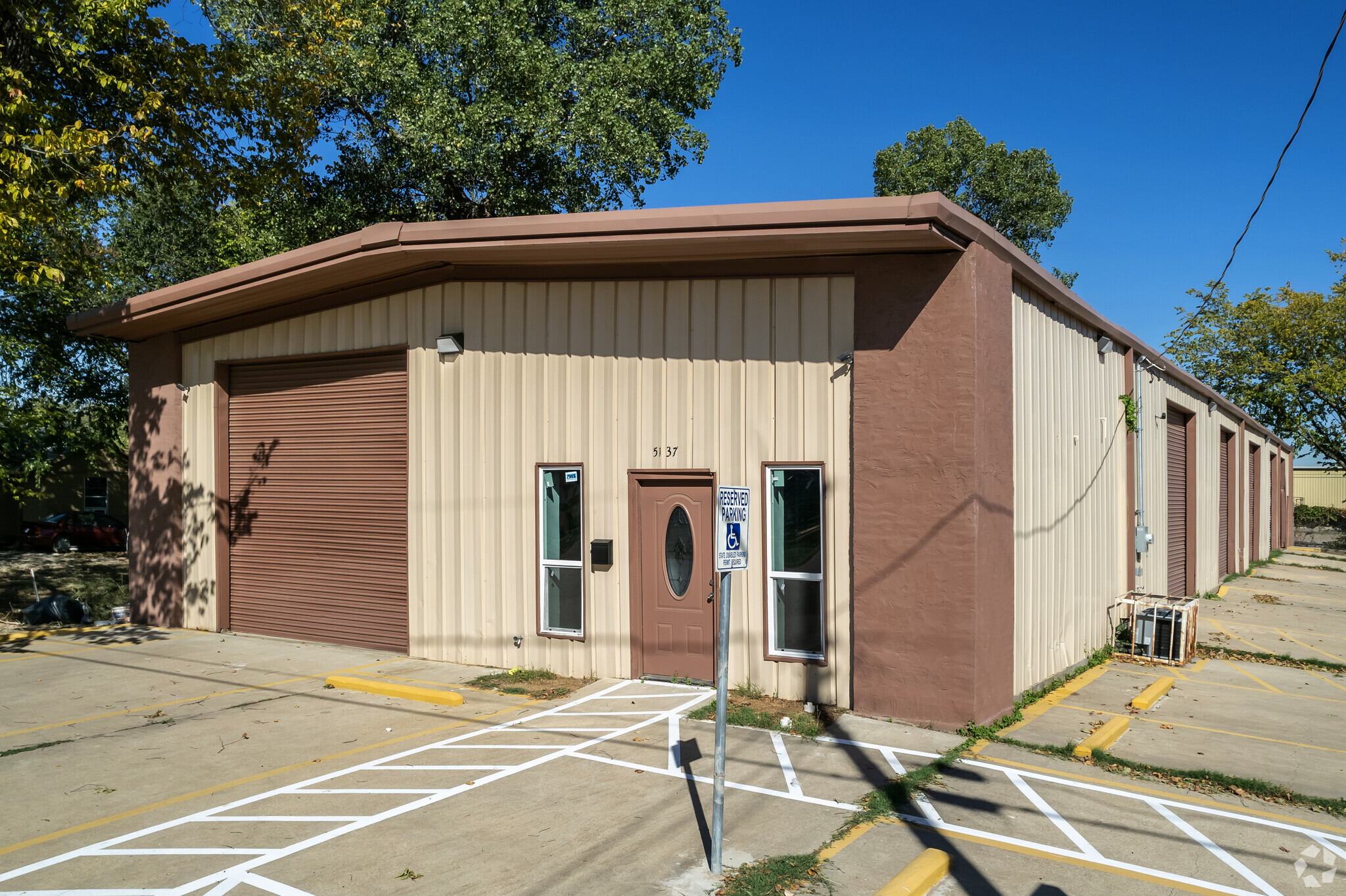 5137 Mosson Rd, Fort Worth, TX for Rent