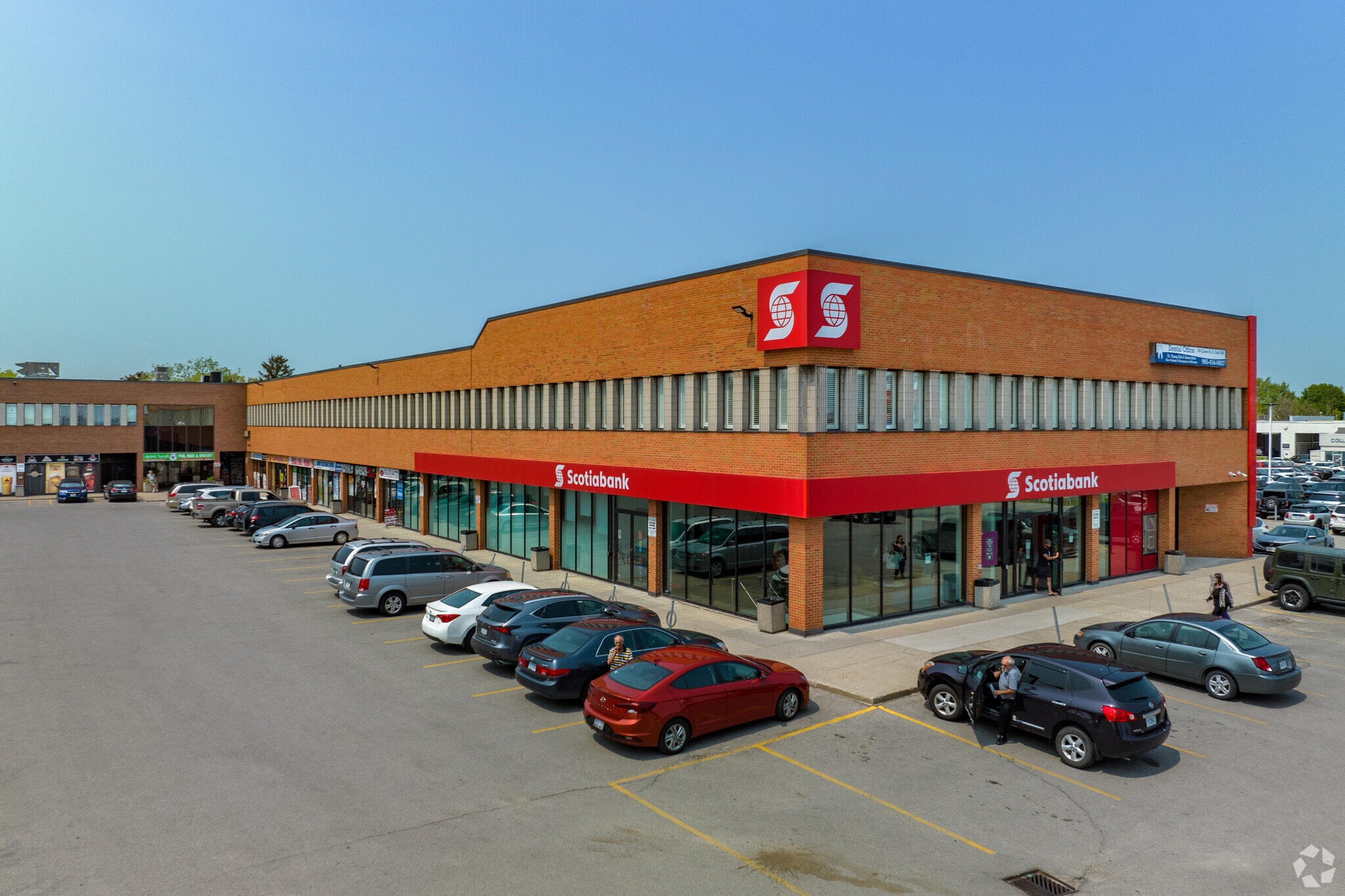 284 Queen St E, Brampton, ON for Rent