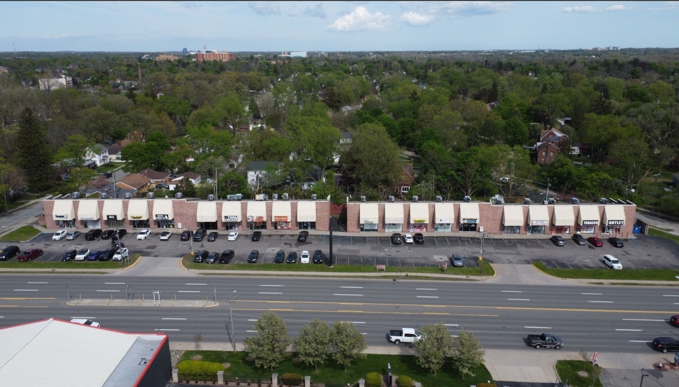131-169 S Telegraph Rd, Pontiac, MI for Sale