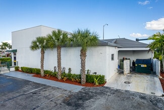 Naples, FL Retail - 4255 Tamiami Trl N