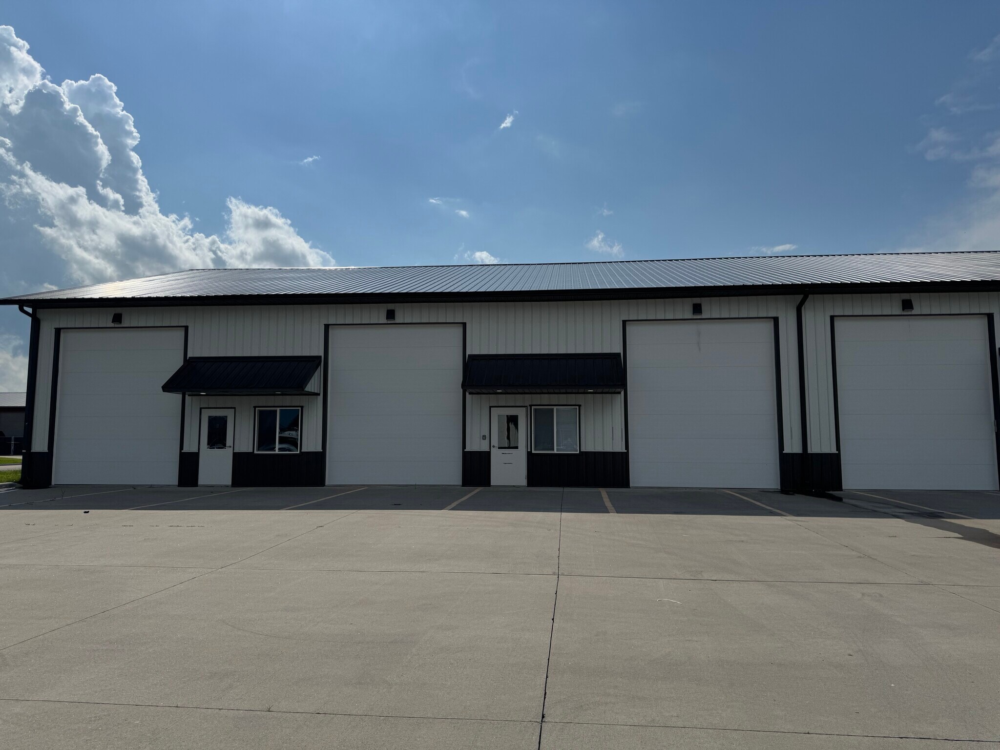 200 Greenfield Dr, Tiffin, IA for Rent