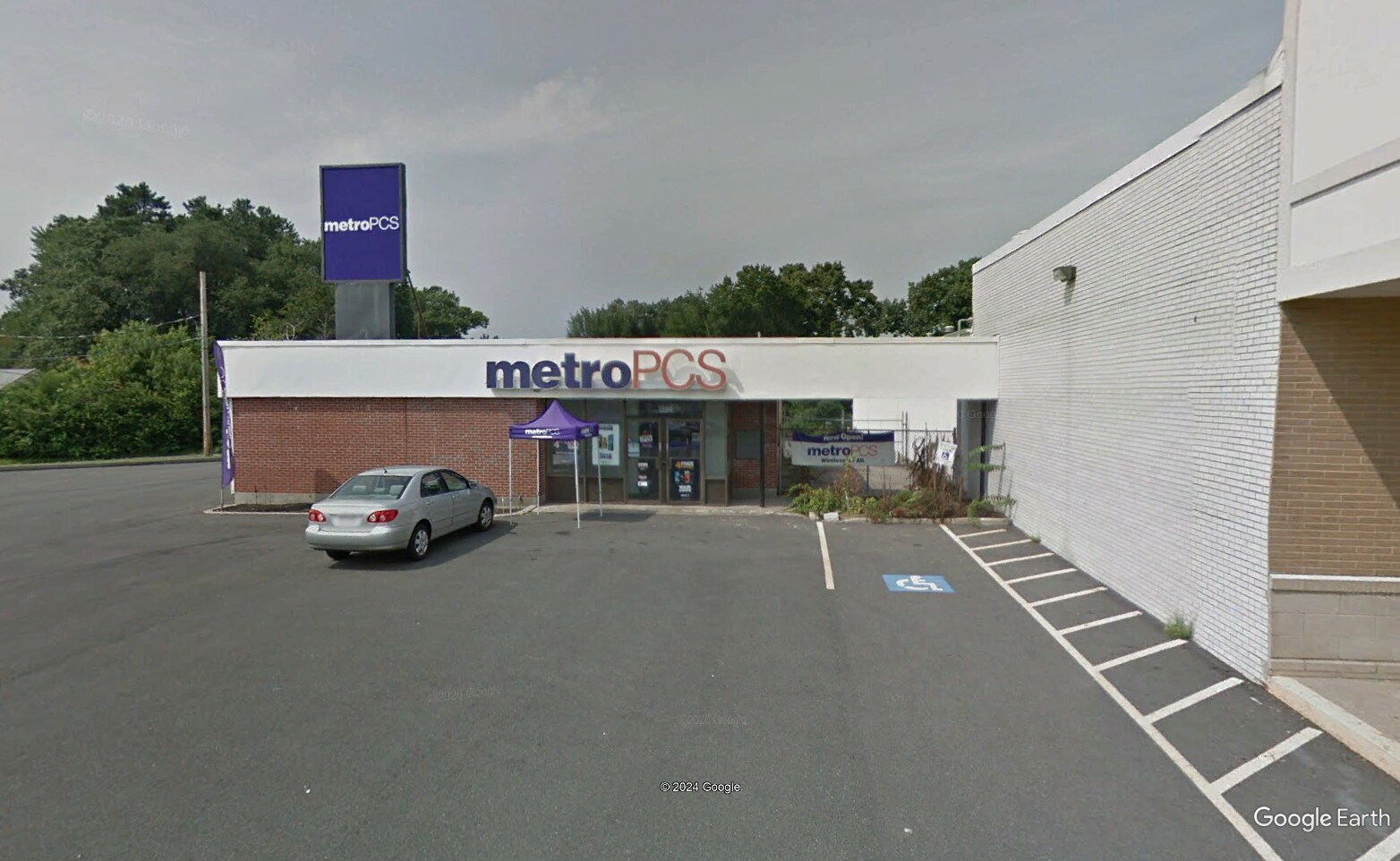 1600 Memorial Dr, Chicopee, MA for Rent