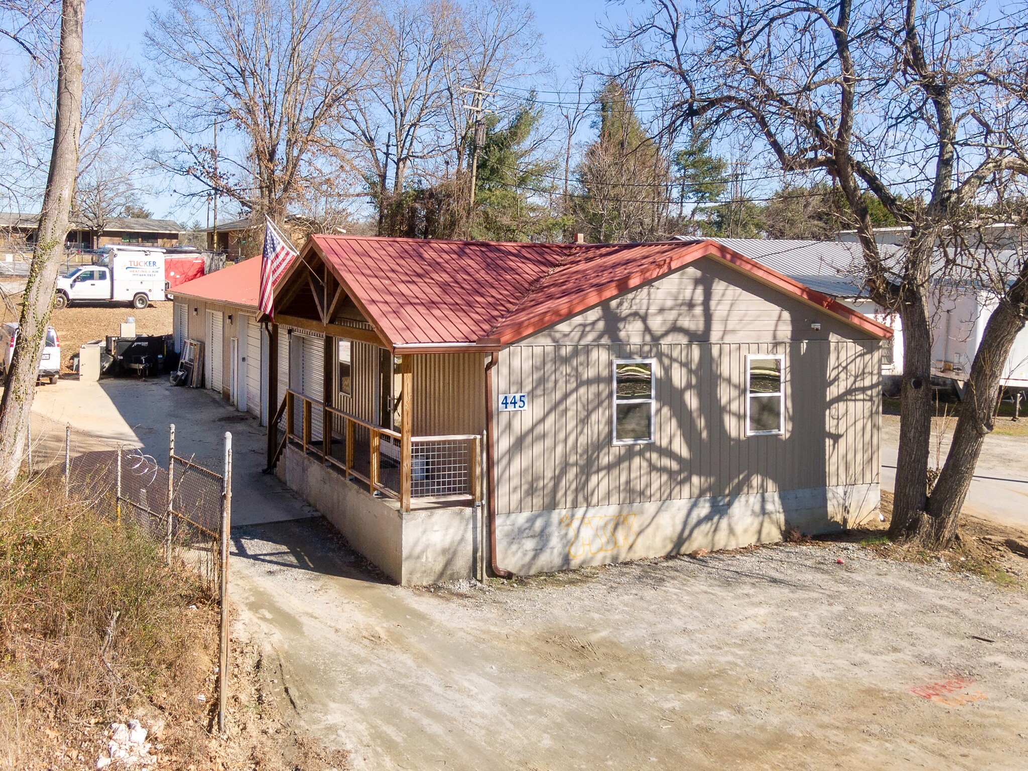 445 6th E ave, Hendersonville, NC for Sale