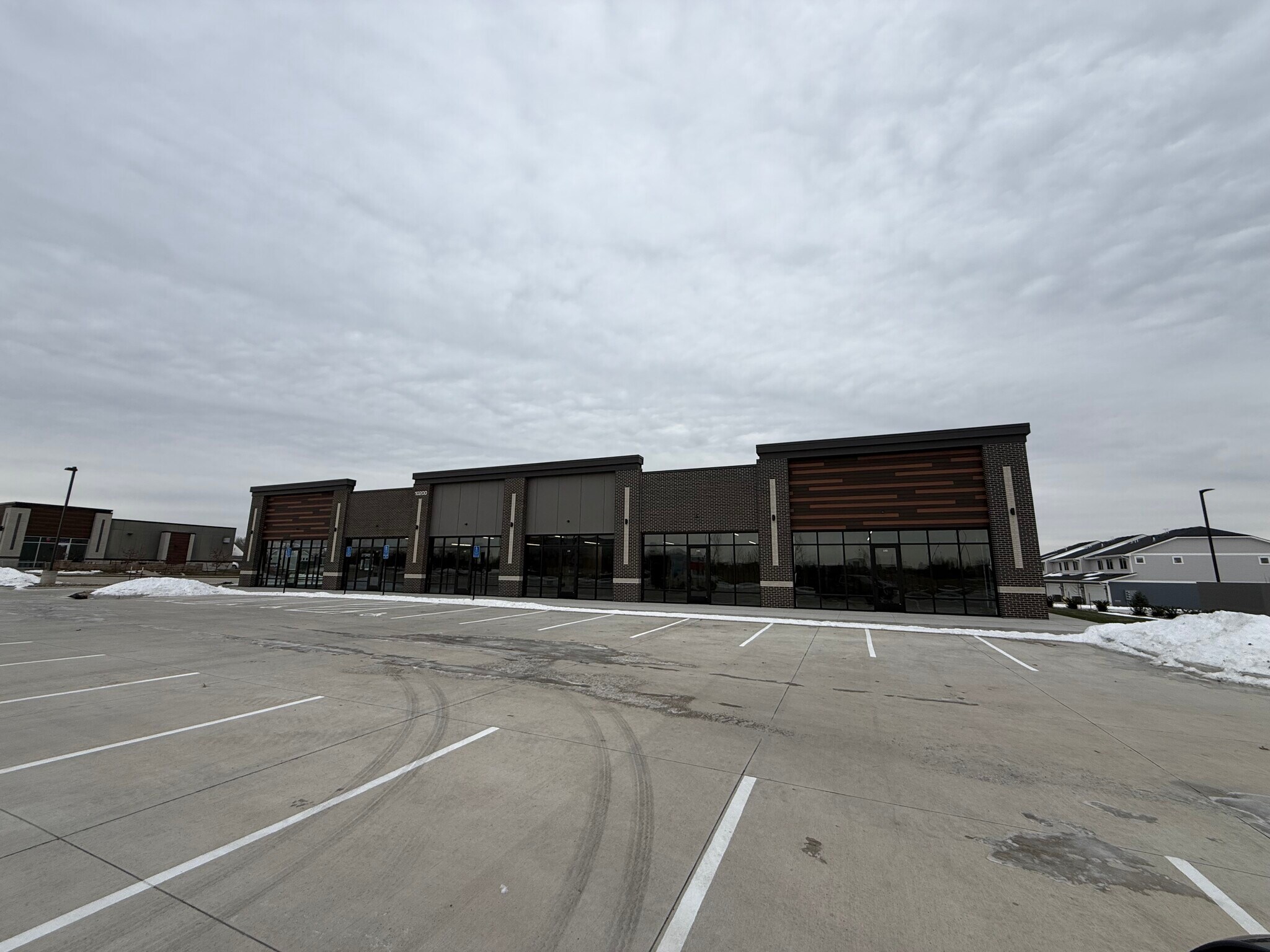 10200 NW 62nd Ave, Johnston, IA for Rent