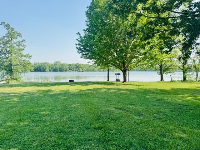 1846 W Tupper Heights Dr, Lake Odessa, MI for Sale