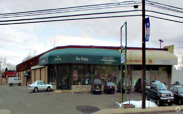 449 Market St, Saddle Brook, NJ for Rent