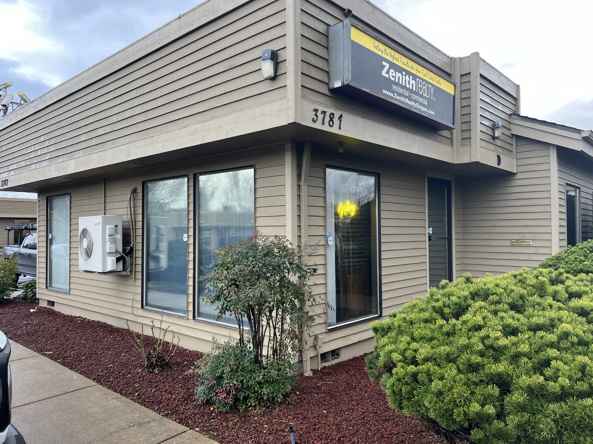 3787-3795 River Rd N, Keizer, OR for Rent