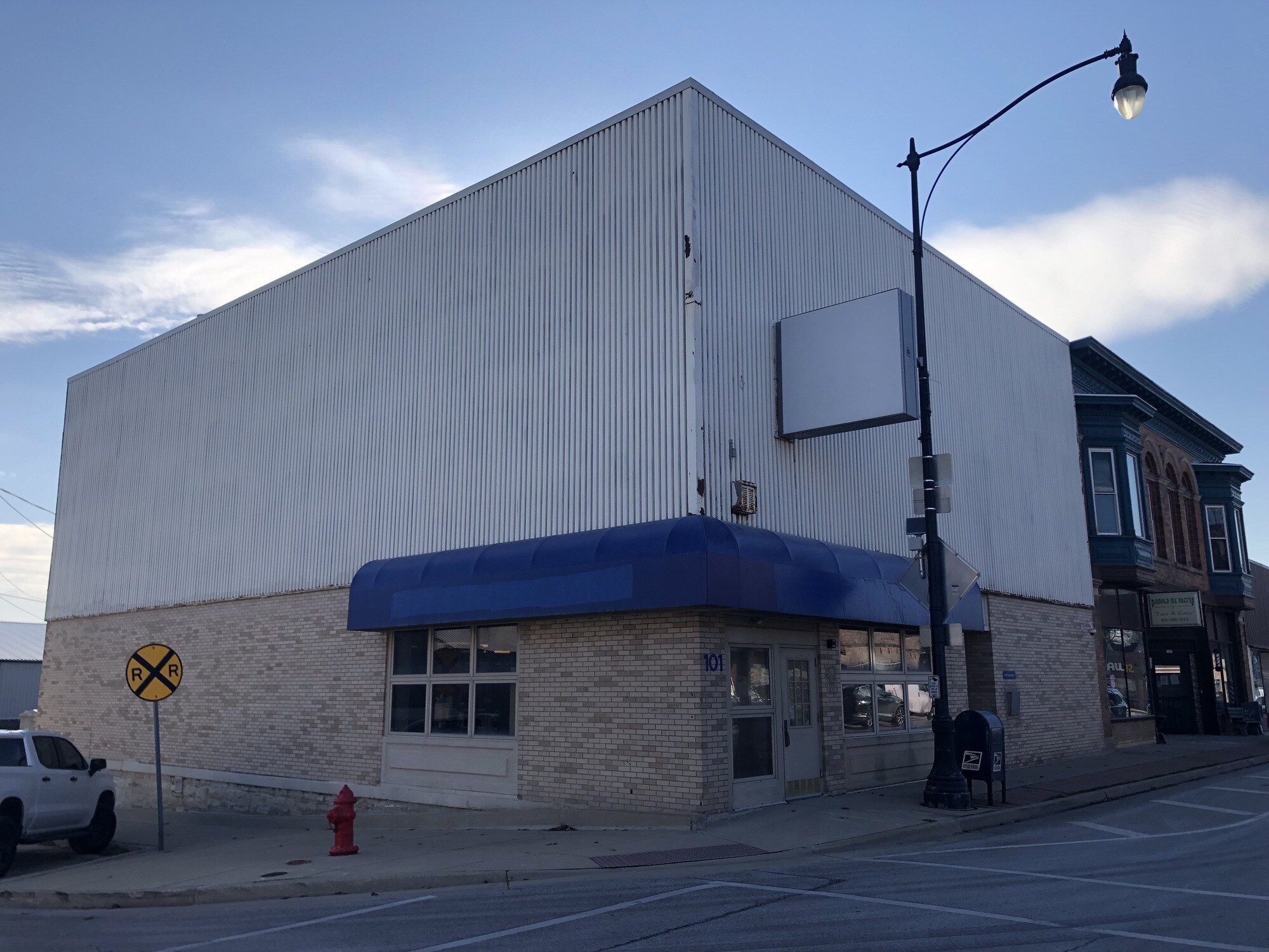 101 W Lincoln Ave, Hinckley, IL for Sale