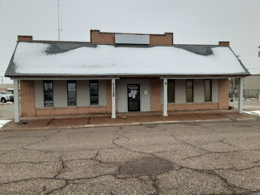 119 E 3rd St Liberal, KS 67901 Flex Property for Lease on