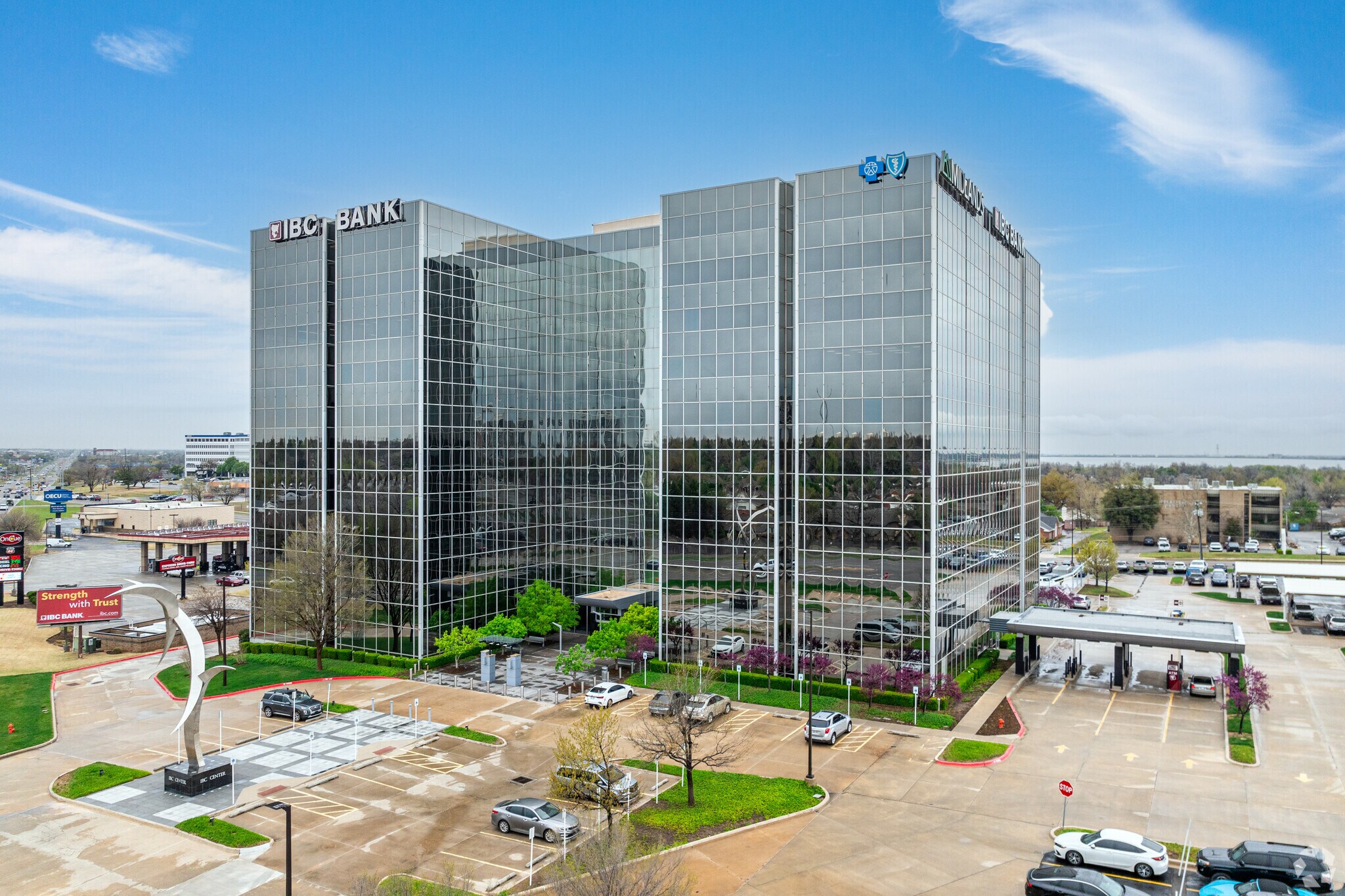 3817 NW Expressway, Oklahoma City, OK for Rent