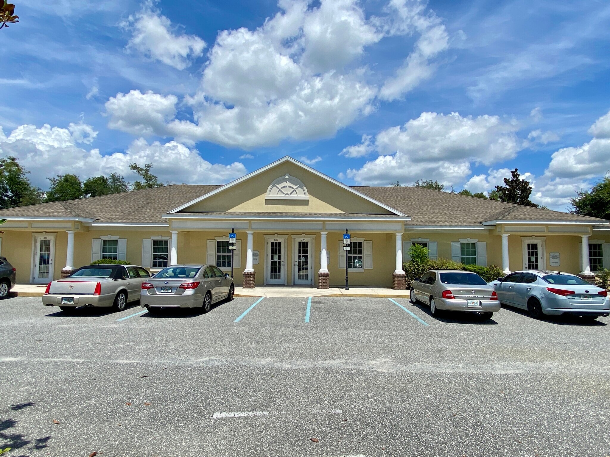 929 N US Hwy 27/441, Lady Lake, FL for Rent