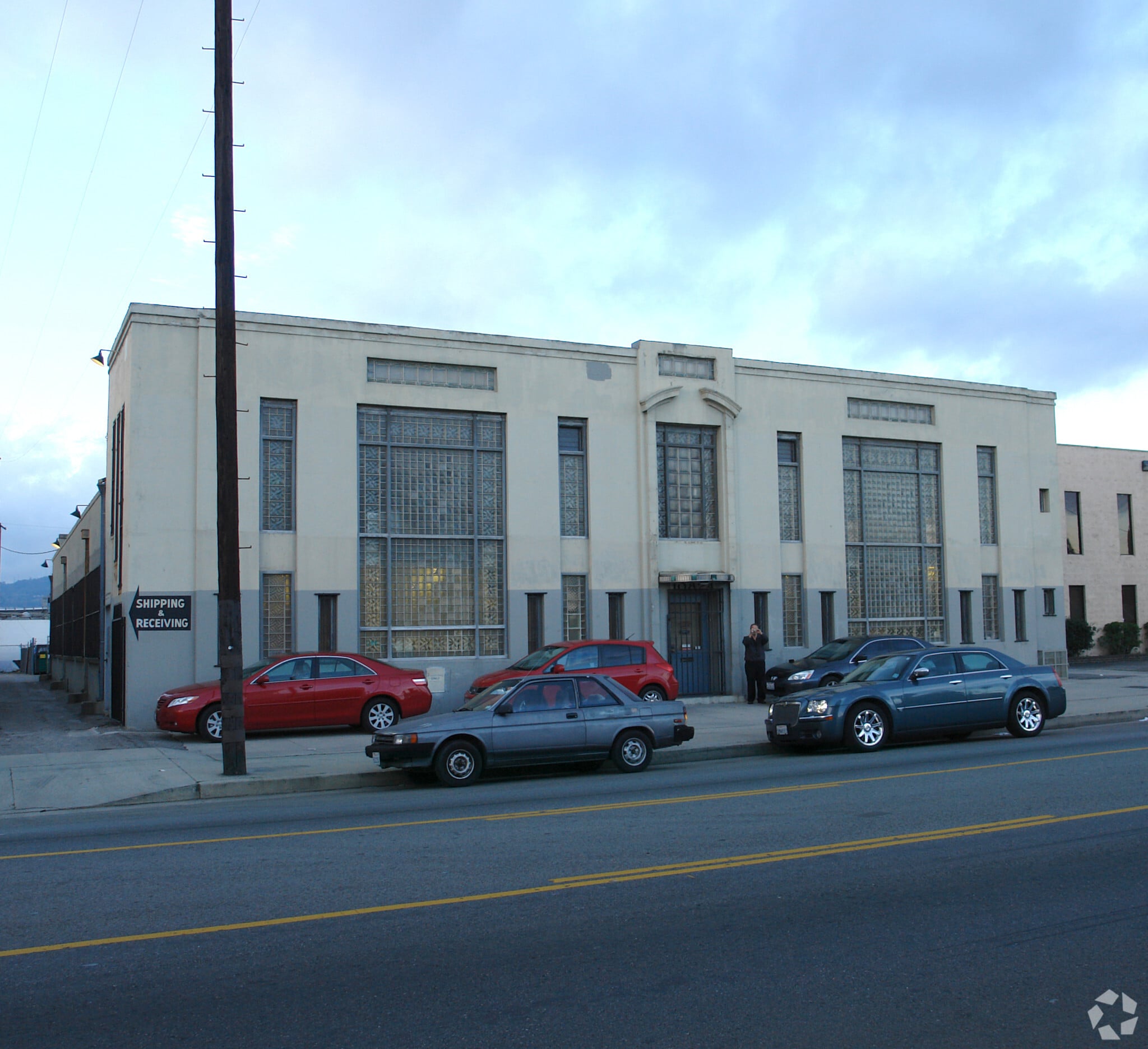 10824 Burbank Blvd, North Hollywood, CA for Rent