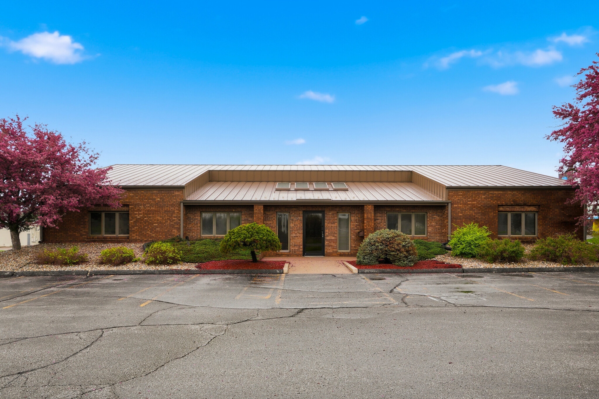3201 E Center St, Warsaw, IN for Sale