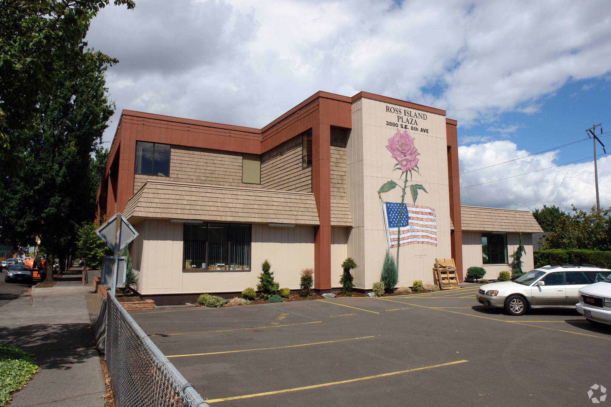 3880 SE Eighth Ave, Portland, OR for Rent