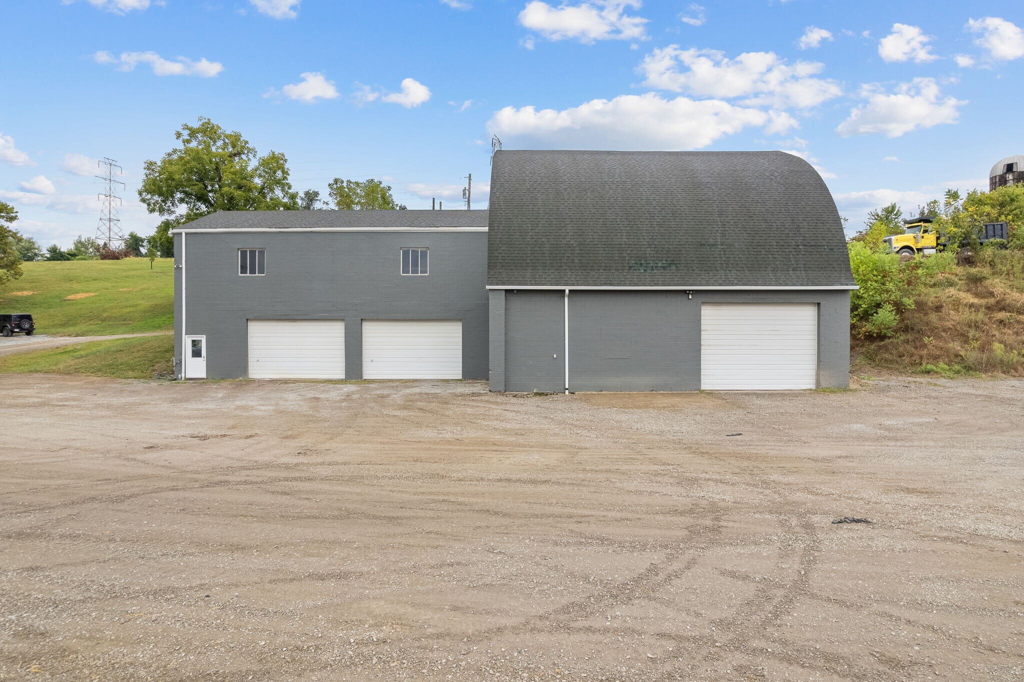 797 Carlton Dr, Bentleyville, PA for Rent