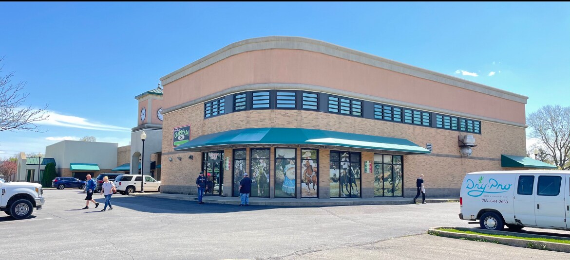 1811-1933 University Blvd, Anderson, IN for Rent