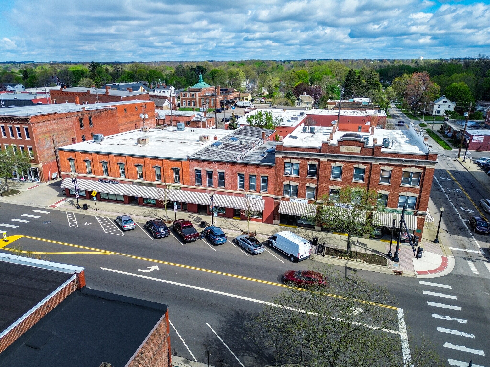 121-127 E Main St, Ravenna, OH for Sale