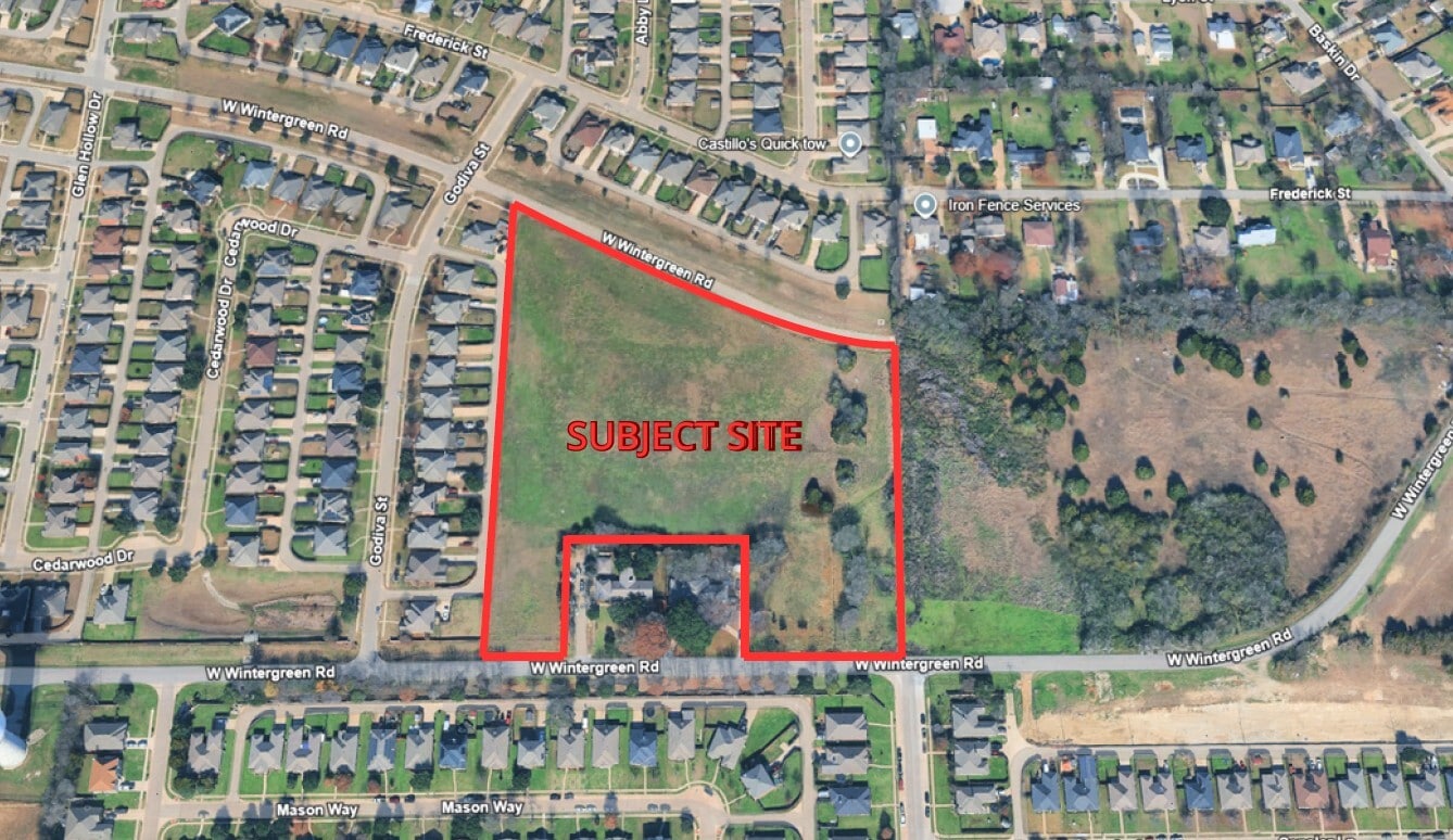 1801 W Wintergreen Rd, Lancaster, TX for Sale