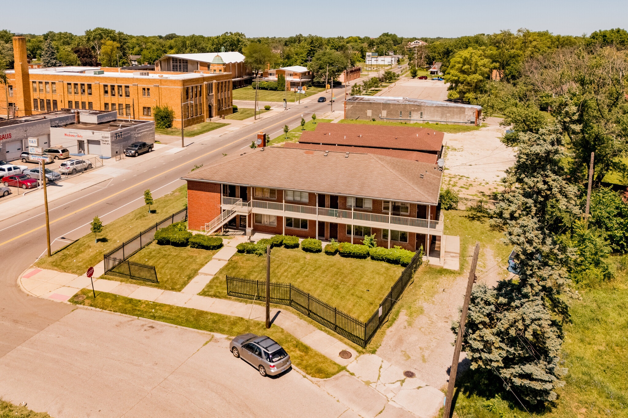 9700 Chalmers St, Detroit, MI for Sale