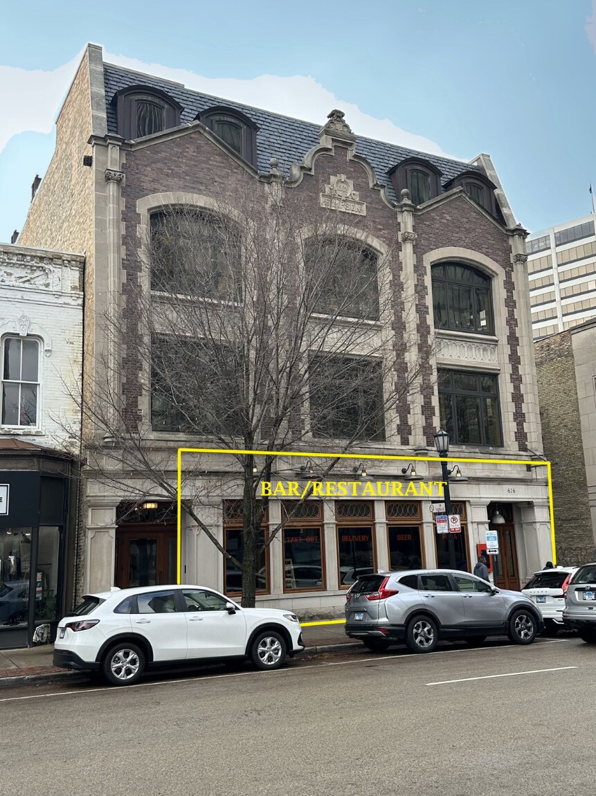 616 Davis St, Evanston, IL for Rent