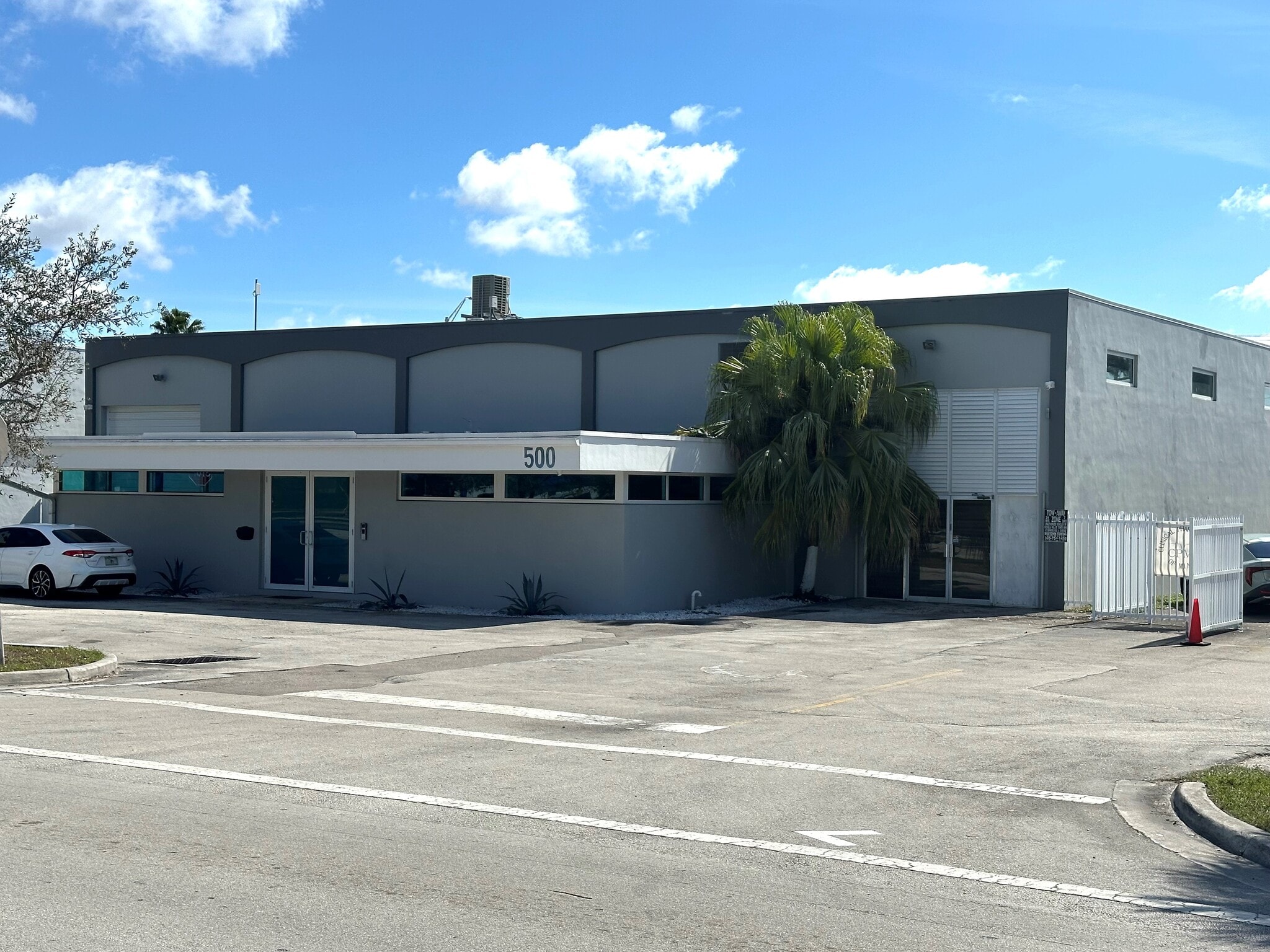 500 W 84th St, Hialeah, FL for Sale