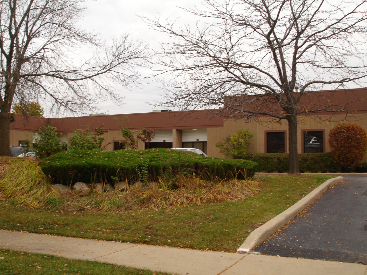 350-370 Lexington Dr, Buffalo Grove, IL for Rent