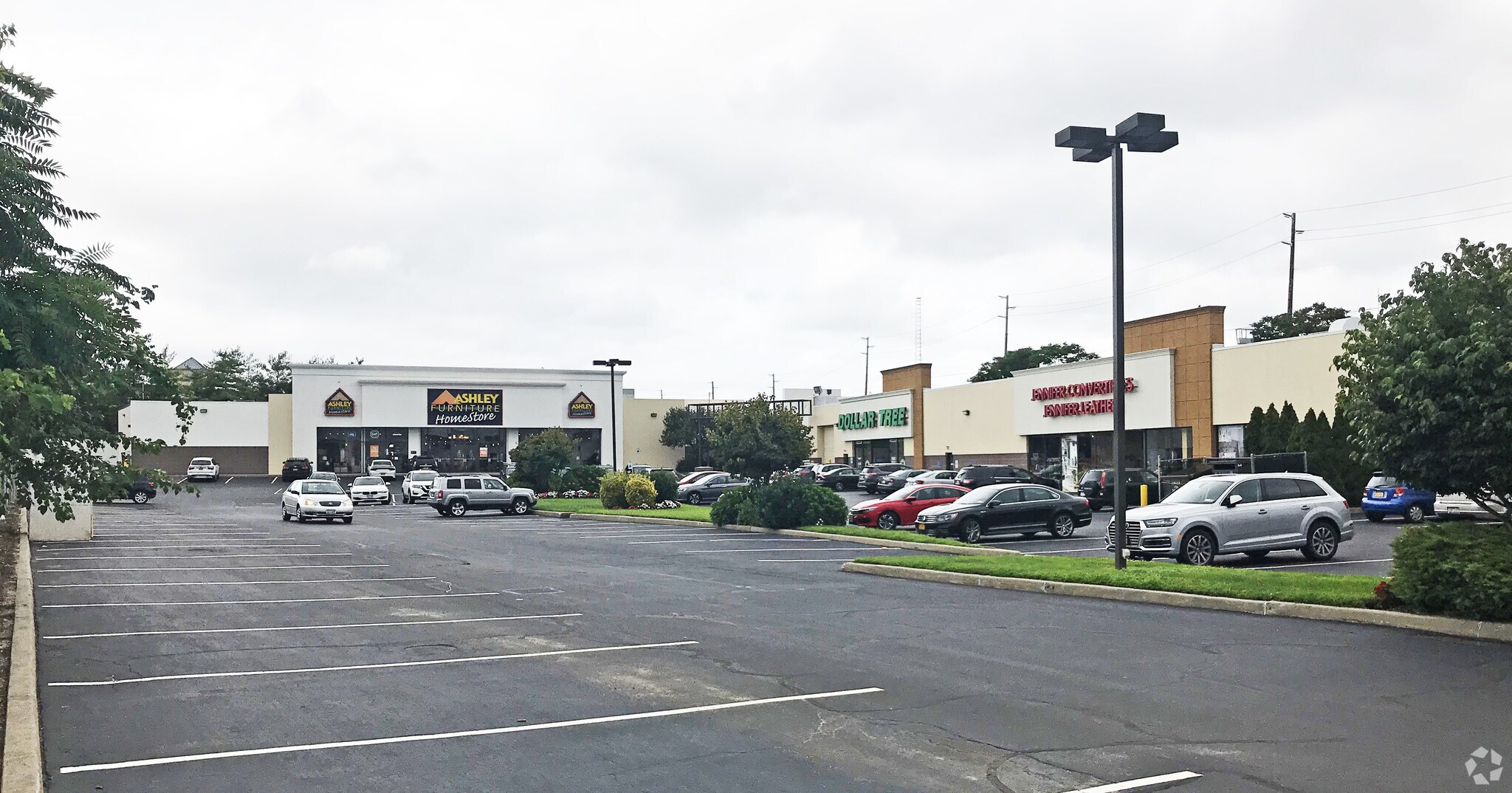 168 Glen Cove Rd Carle Place, NY 11514 Retail Property for Lease on