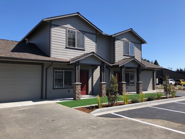 2450 Newburg Ct, Fortuna, CA for Sale