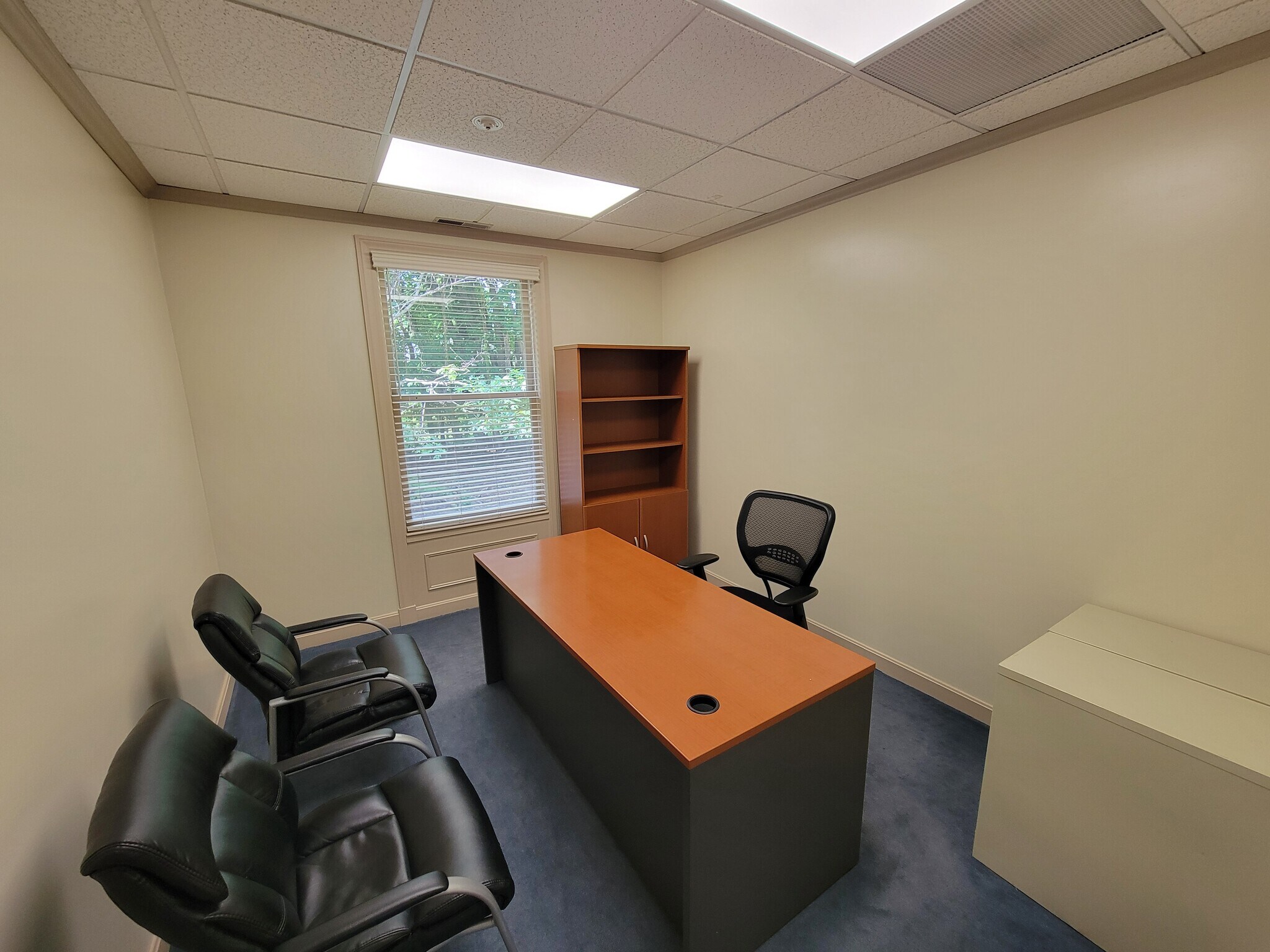 2 Meeting House Rd, Chelmsford, MA for Rent