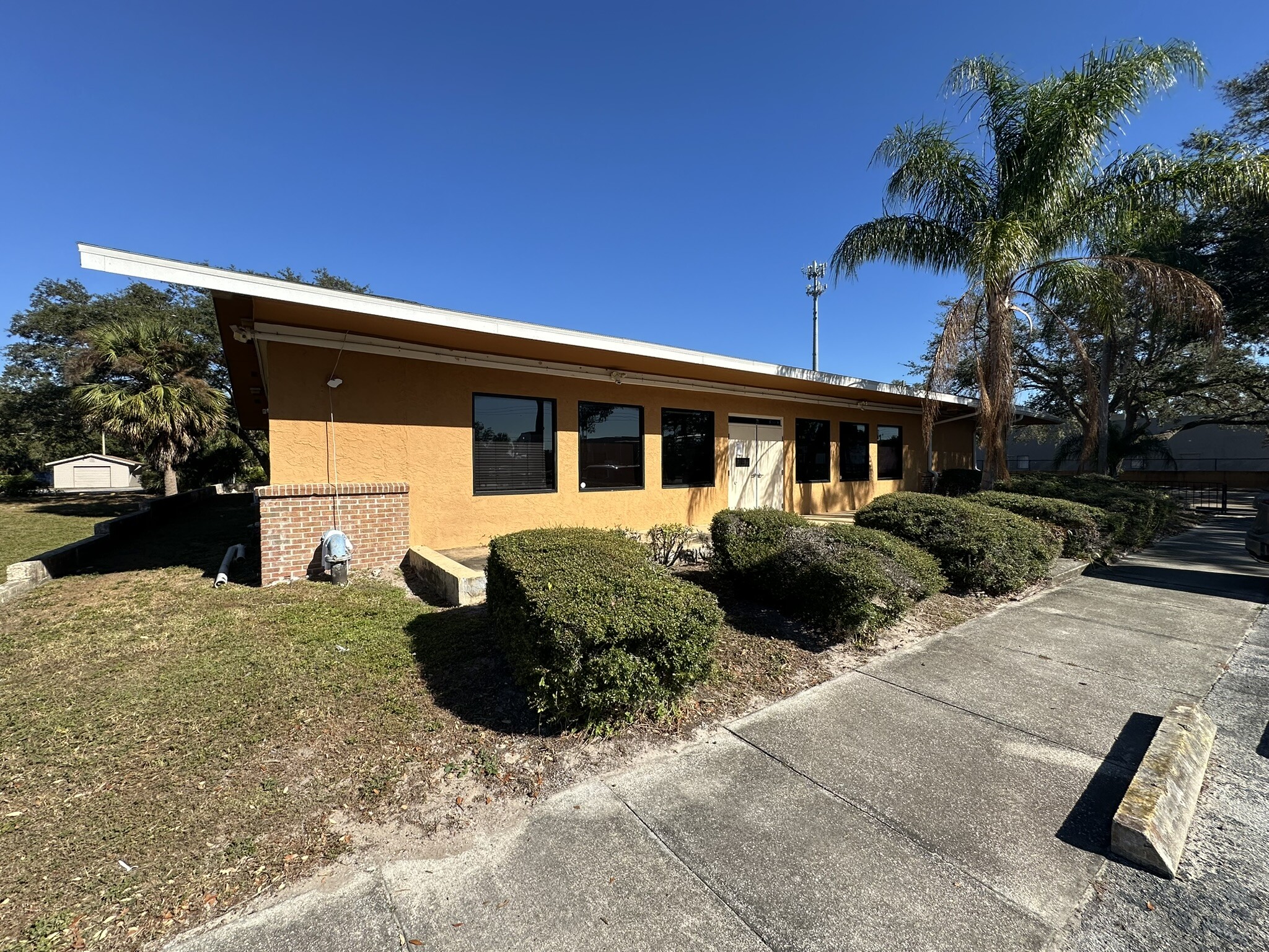 2250 E Busch Blvd, Tampa, FL for Sale