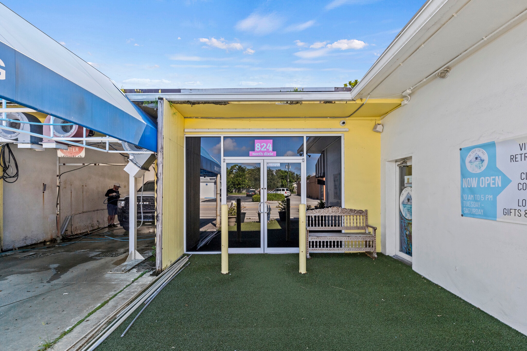 824 N Dixie Hwy, Lake Worth, FL for Rent