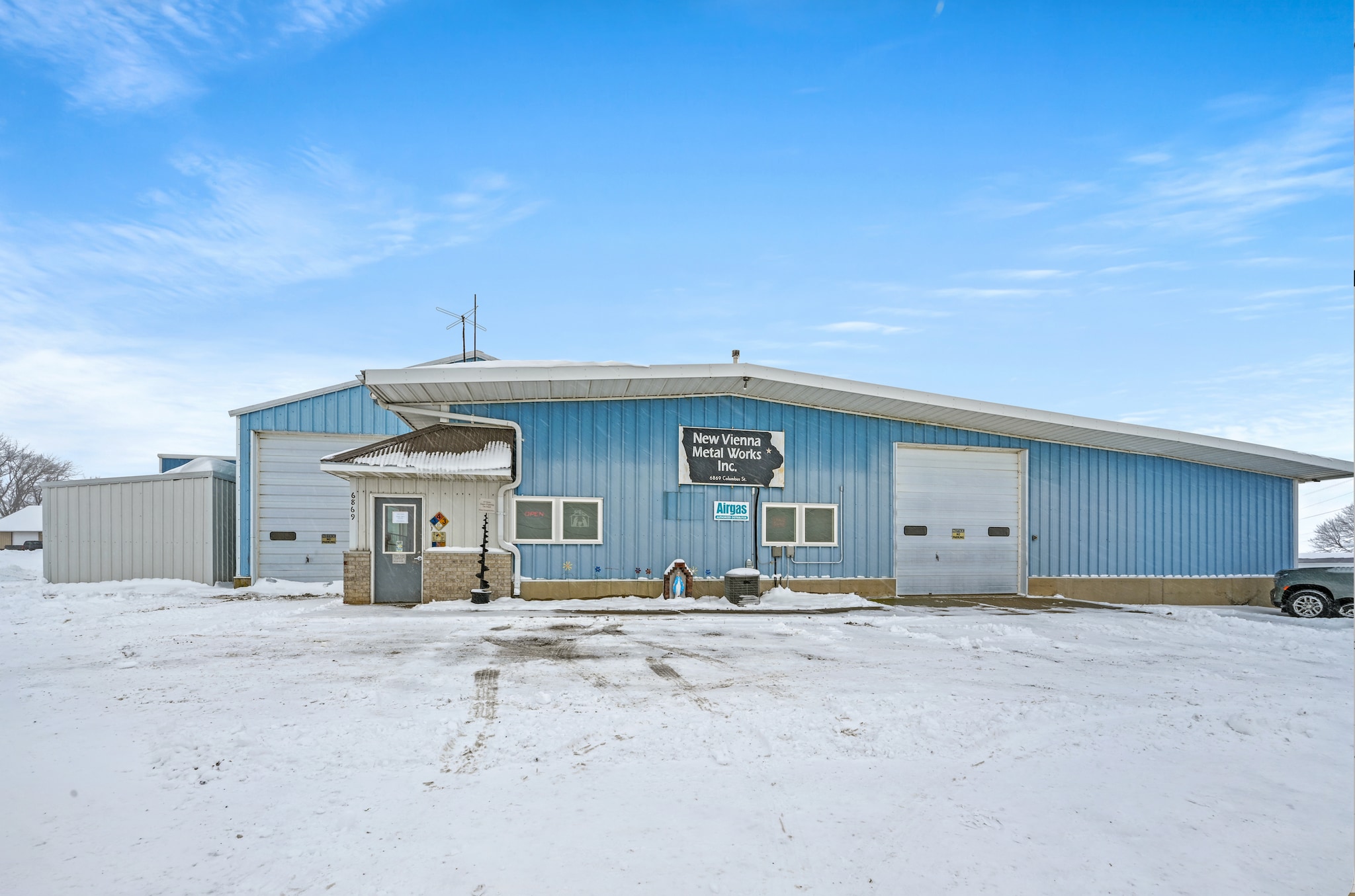 6869 Columbus St, New Vienna, IA for Sale
