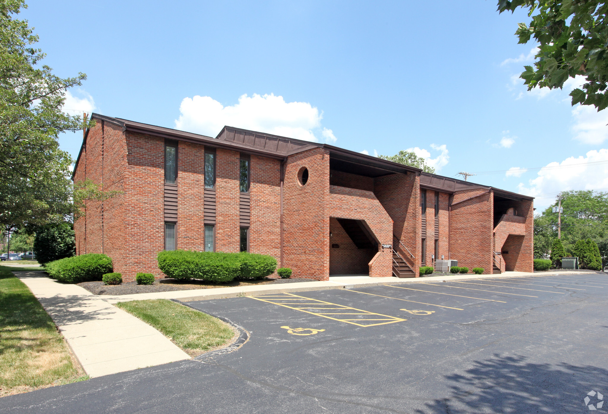 137-151 W Schrock Rd, Westerville, OH for Rent