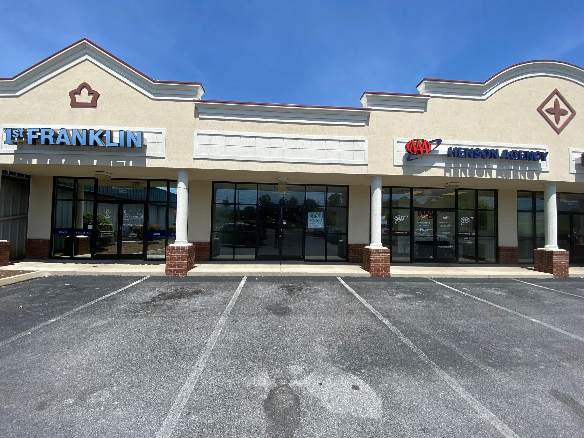 1250 Volunteer Pky, Bristol, TN for Rent