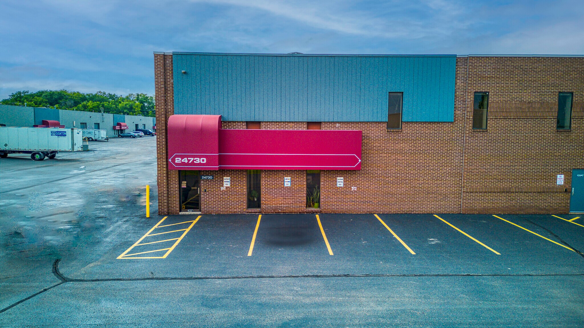 24730-24804 Crestview Ct, Farmington Hills, MI for Rent