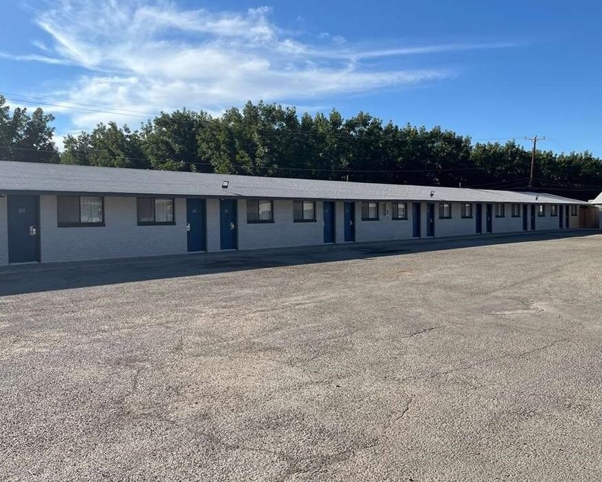 1820 S 1st St, Artesia, NM for Sale