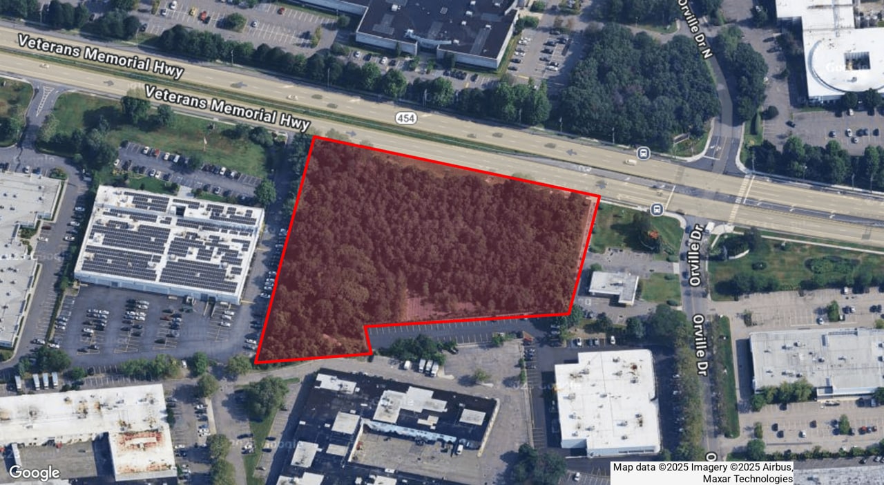 4000 Veterans Memorial Hwy, Bohemia, NY for Rent