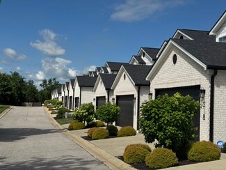 Versailles, KY Residential - 256-258 Sugartree Ln