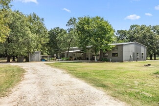 Wallisville, TX Light Distribution - 23602 Interstate 10