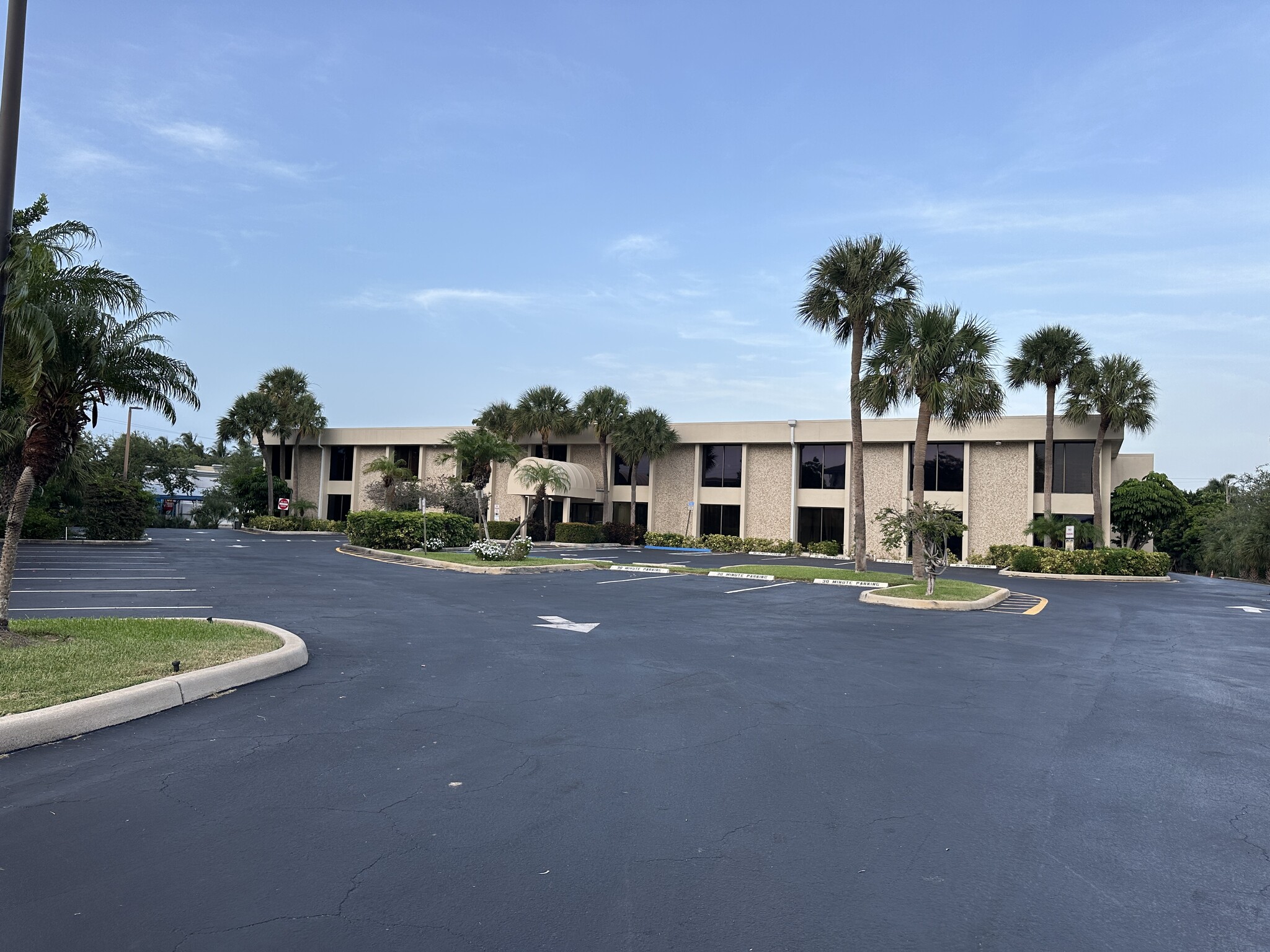 1300 N Federal Hwy, Boca Raton, FL for Rent