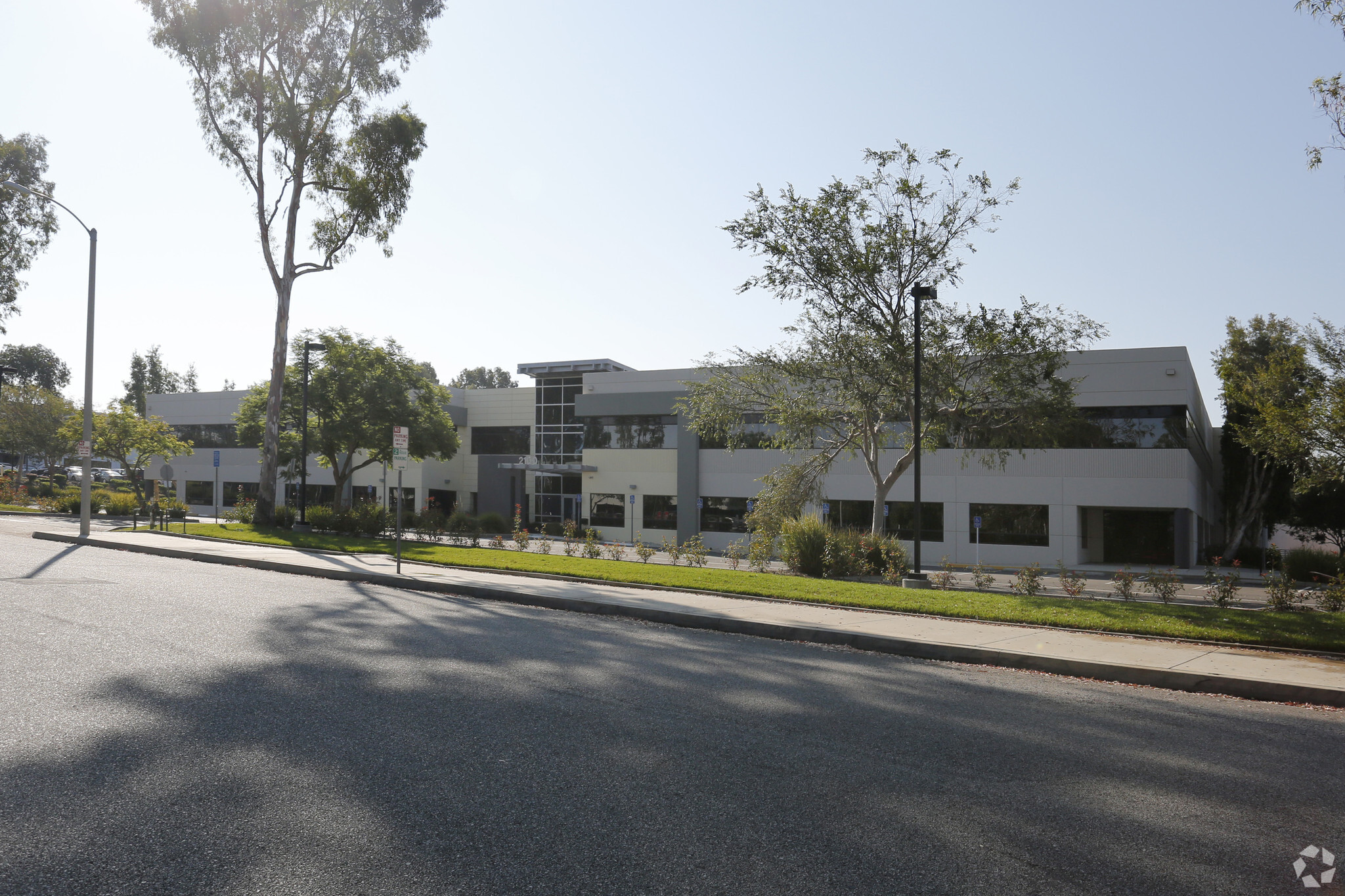 2100 Corporate Center Dr, Thousand Oaks, CA for Rent