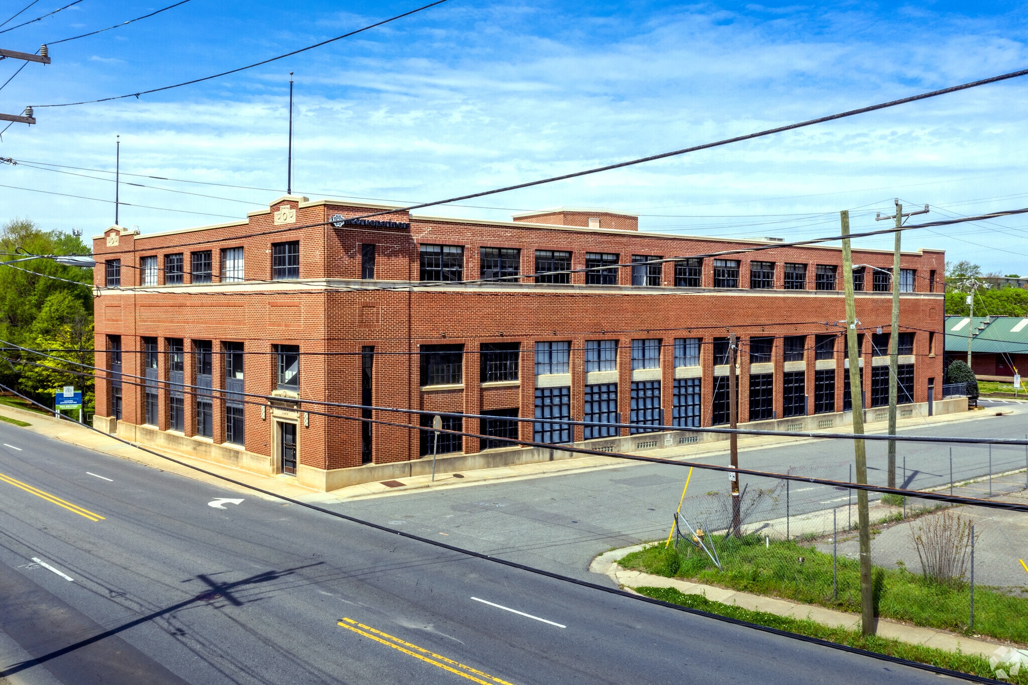 1000 W Morehead St, Charlotte, NC for Sale