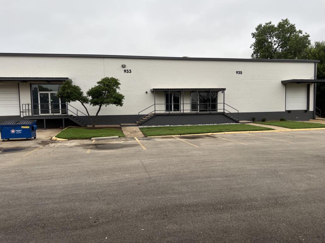 923935 E Avenue J Grand Prairie, TX 75050 Industrial Property for