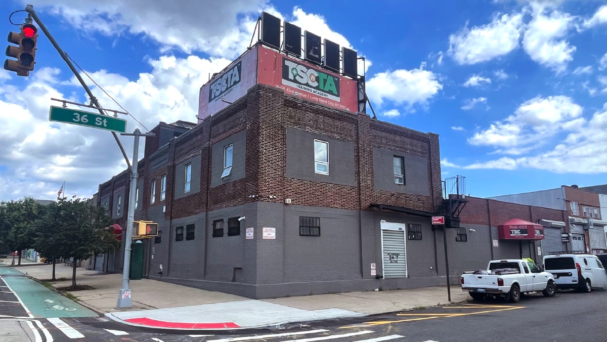 36-06 43rd Ave, Long Island City, NY for Rent
